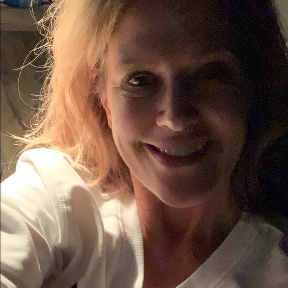 Meet your Posher, Brenda - Picture 2 of 2